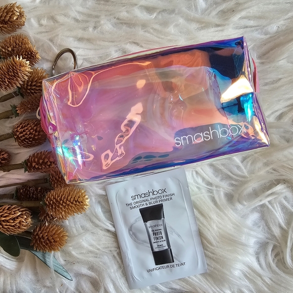 Elegant Skincare & Makeup Bundle - Picture 5 of 11